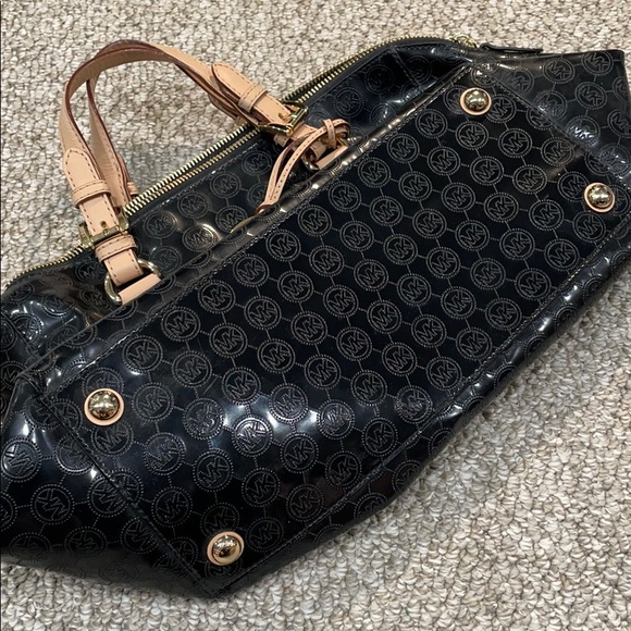 Michael Kors Hand Bag - Picture 2 of 6